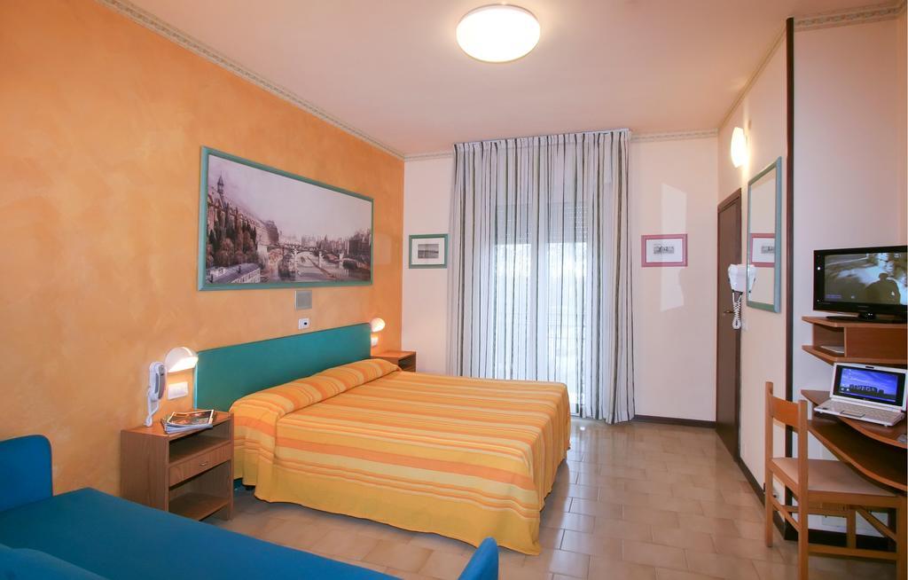 Hotel Marselli Rimini Exterior foto
